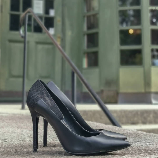 Sorte skinnpumps