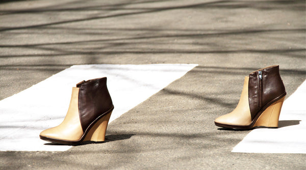 Bettina beige - Two-tone leather wedge booties