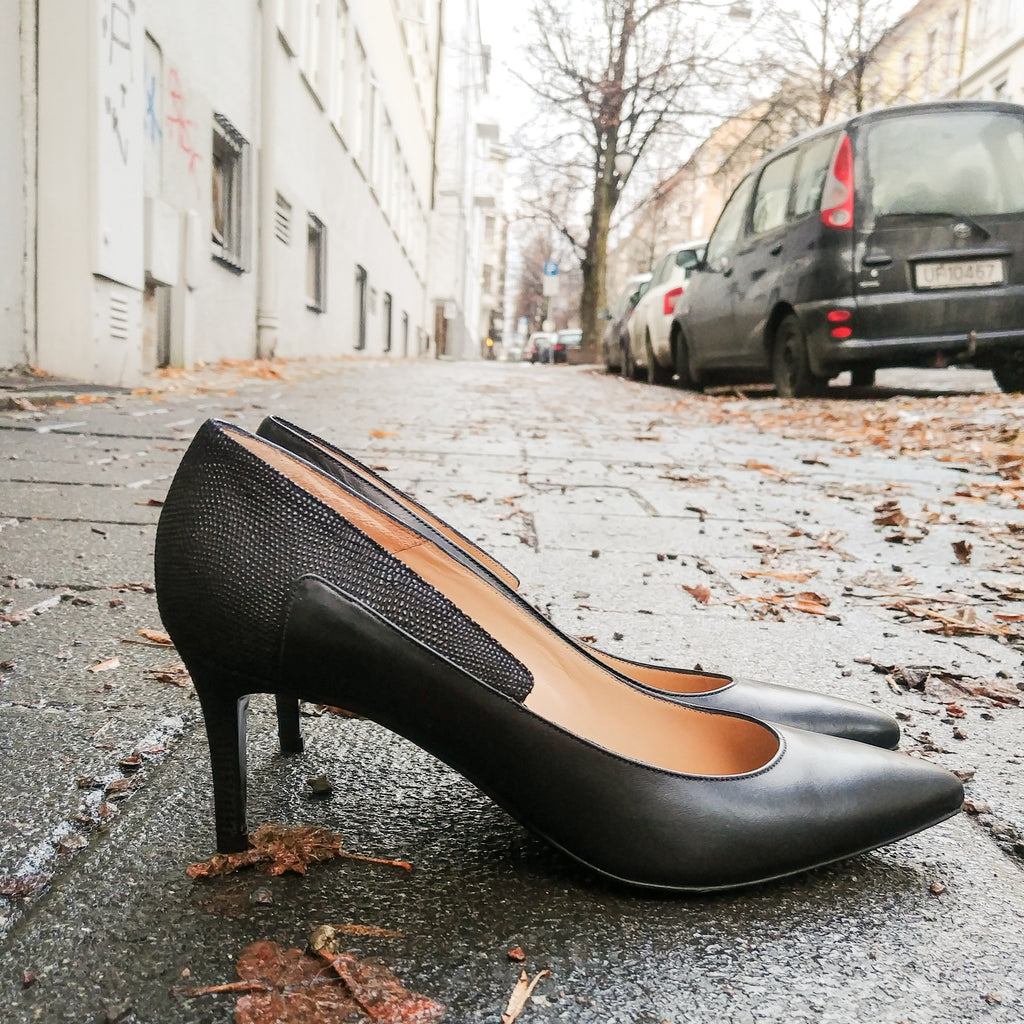 Black leather heels shop