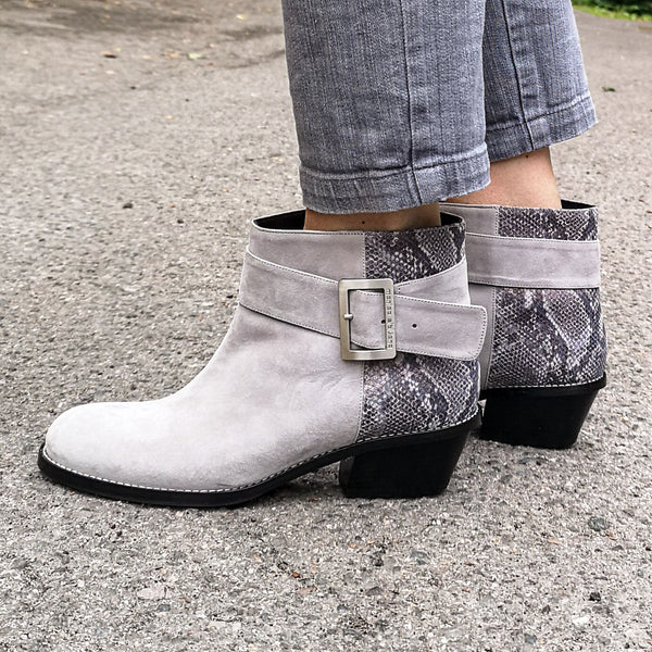 Emma snake - Snake print ankle boots