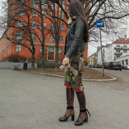 Skinnstøvletter i brunt og beige