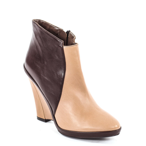 Bettina beige - Two-tone leather wedge booties