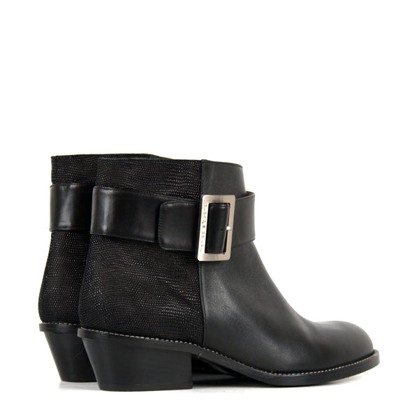 Emma black - Black ankle boots with buckle